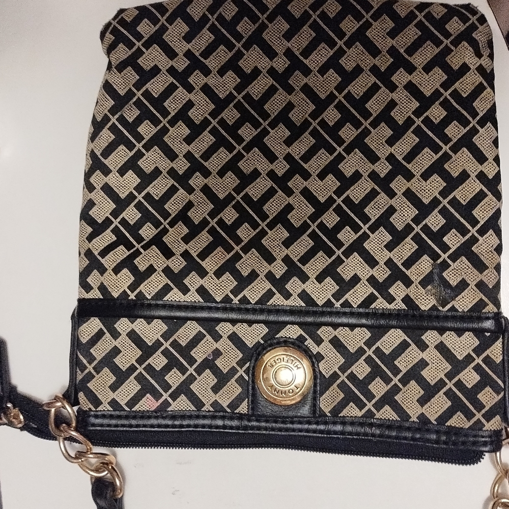 TOMMY HILFIGER Womens Monogram Logo Crossbody Bag Purse Black gold Lock - Picture 6 of 8